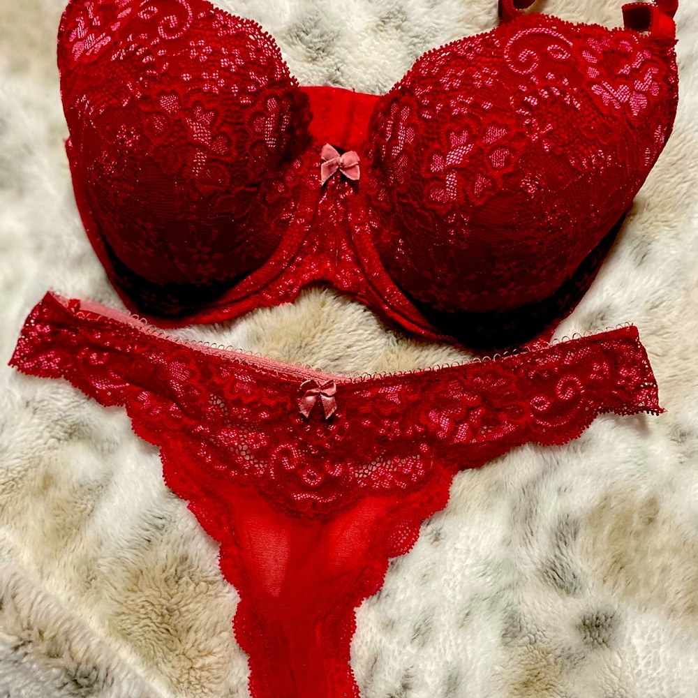 Victoria Secret Dream Angel Bra and Thong Set